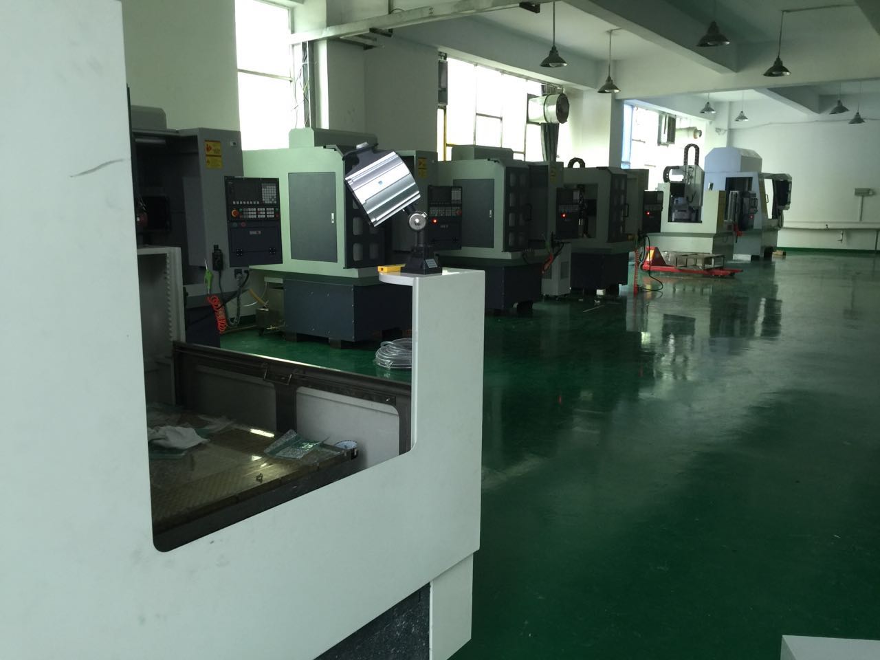 深圳精雕   CNC新車間加工樓已建好！ 產(chǎn)量預(yù)達(dá)到季度100臺